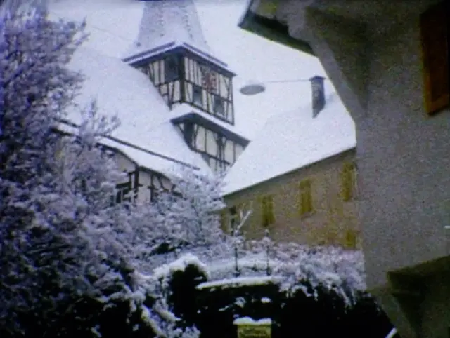 Der sogenannte Malerwinkel im Winter 1962. Rechts angeschnitten das Haus Drescher (von mir Schusterhäuschen genannt) ohne sichtbares Fachwerk und ohne Bemalung (beides erfolgte 1985) | Foto: Eigene Aufnahme