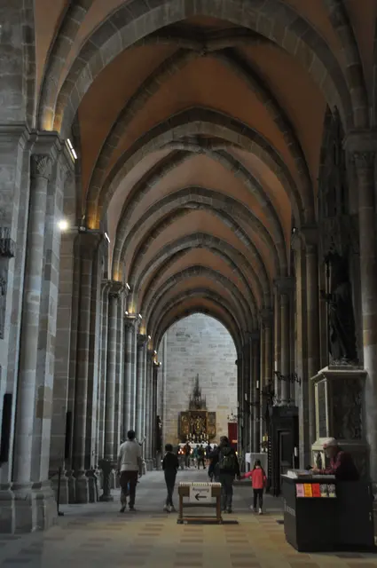 Erster Blick in den Dom. | Foto: Daniela Somers