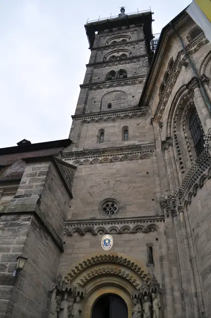 Einer der zwei Osttürme des Doms. 76 Meter hoch. | Foto: Daniela Somers