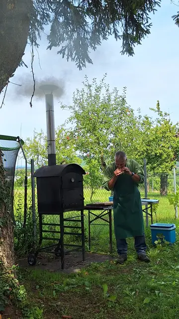 Uwe Grobshäuser als Gastgeber in seinem Element   | Foto: Monika Breusch