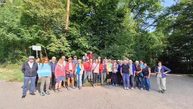 Von Nah und Fern kommen unsere Gäste  | Foto: Monika Breusch