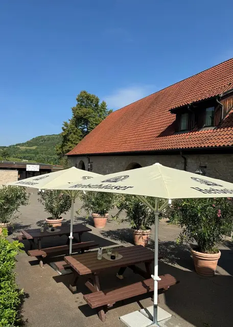 Seit Mai 2025 hat die Kelterstube weitere Sitzplätze im Freien zu bieten.

Weitere Infos auf Facebook: Kelterstube Kocherstetten | Foto: Foto: Kelterstube Kocherstetten