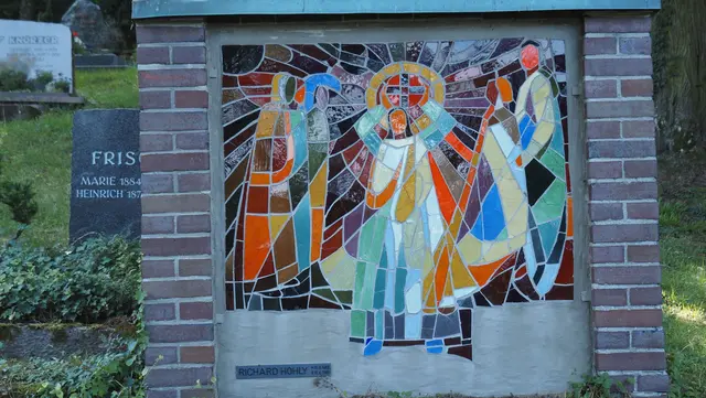 Ein wunderschönes Mosaik auf dem Friedhof.   | Foto: Rainer Göser 