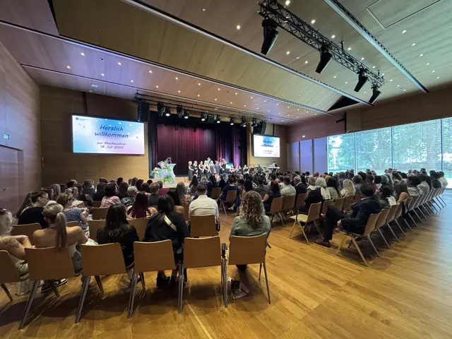Die feierliche Zeugnisübergabe fand in der Aula auf dem Bildungscampus statt. | Foto: © Erzieherakademie Heilbronn