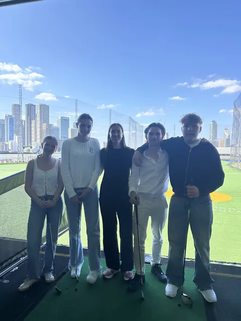 Top Golf in London | Foto: Urheberrechte für alle Fotos: Freie Schule Anne-Sophie Künzelsau