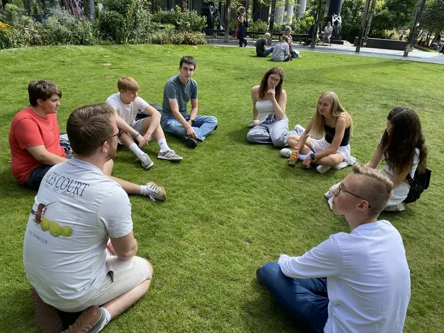 Mit Native Speaker im Gespräch | Foto: Urheberrechte für alle Fotos: Freie Schule Anne-Sophie Künzelsau