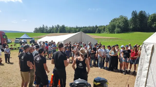 Abschlussessen nach dem gemeinsamen Gottesdienst mit den Eltern | Foto: Zeltlager EmK Marbach