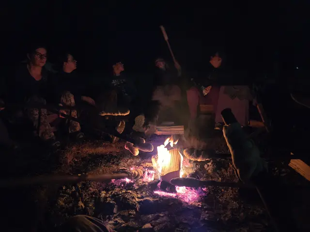 Stockbrot und gute Gespräche am Lagerfeuer | Foto: Zeltlager EmK Marbach