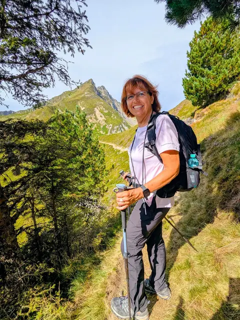 Angenehmer Wandersteig vom Sattel zur Alm. | Foto: Isolde Reitz