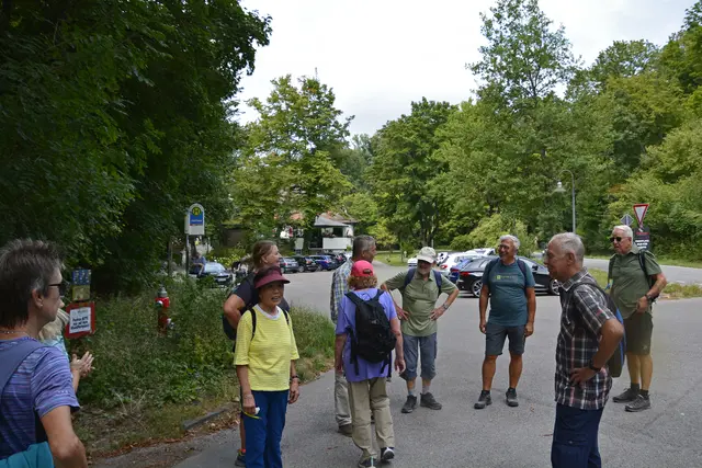 Hier trennt sich die Gruppe. Einige gehen Essen, die Anderen nach Hause. | Foto: Michael Harmsen
