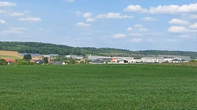 Rechts das Industriegebiet | Foto: Elfriede Baier 