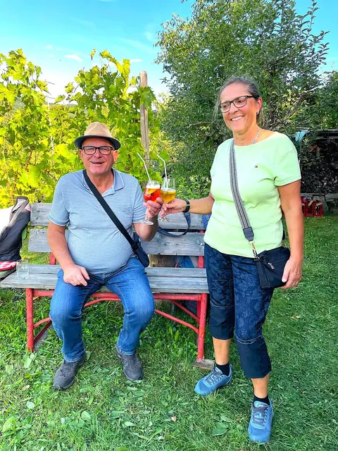 Ein Prosit auf das Grillfest. | Foto: Isolde Reitz