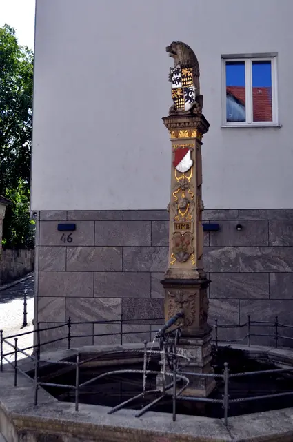 Willemsbrunnen.Ein barocker Brunnenstock mit Wappenlöwe von 1736/1930. Der achteckiger Brunnentrog wurde im 20. Jh. erneuert | Foto: Daniela Somers