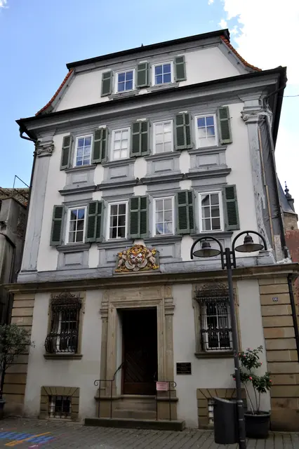 Stiftshaus, später Diakonatshaus/Stadtpfarrhaus, jetzt Kirchenpflege. | Foto: Daniela Somers