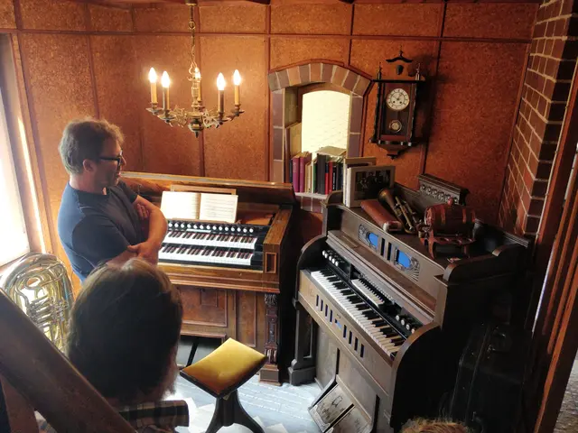 Daniel Heil erklärt uns seine Raritäten | Foto: Stefan Seiz