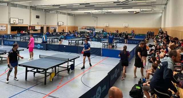 bis gegen 20 Uhr viel Betrieb in der Halle | Foto: E. Rosendorf