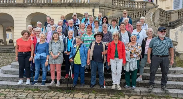 Gruppenbild am Schloss Solitude | Foto: W.Hahn