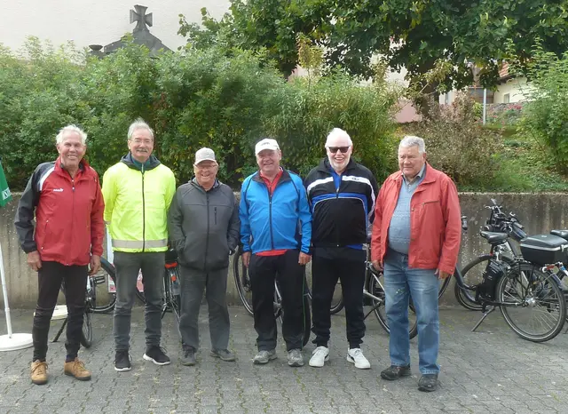 Die Eberstaler nach dem Essen hatten gut lachen | Foto: Stefan Keppler