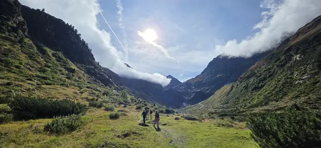Blick Richtung Wasserfall am Ende des Tals. | Foto: privat Sibylle und Robert Tröber