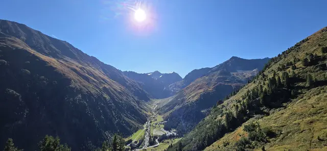 Unterwegs ein Blick in das Tal, durch das der E5 zur Braunschweiger Hütte führt. | Foto: privat Sibylle und Robert Tröber