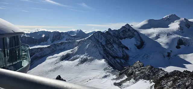 Windig und frisch ist es oben ... eine Runde Aussicht folgt. | Foto: privat Sibylle und Robert Tröber