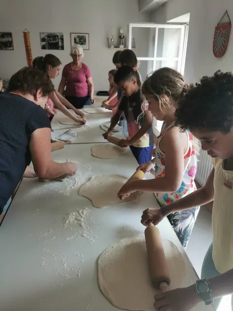 Mehl braucht man auch | Foto: Landfrauen Grantschen