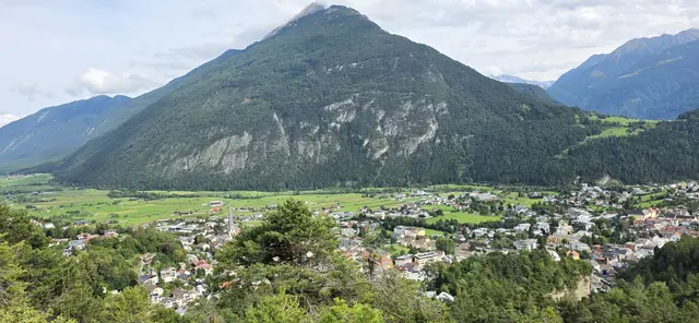 Blick auf Imst vom Wetterkreuz aus. | Foto: privat Sibylle und Robert Tröber