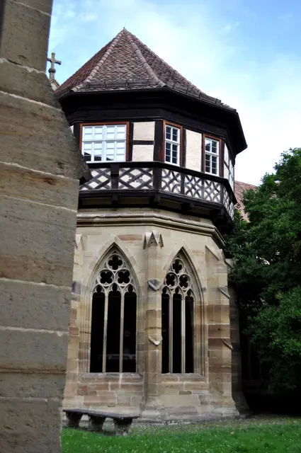Das Brunnenhaus mit Fachwerkaufsatz. | Foto: Daniela Somers