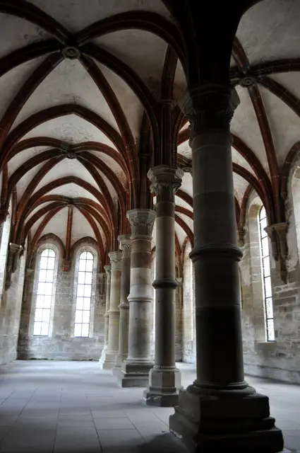Eigentlich legt der Zisterzienserorden ja Wert auf ein asketisches Leben in schlichter Architektur ohne Bauschmuck. Wie „asketisch“ das Mönchsleben im Kloster Maulbronn tatsächlich war sieht man hier. | Foto: Daniela Somers