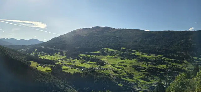Blick ins Tal vor der Talfahrt mit der Achtersesselbahn. | Foto: privat Sibylle und Robert Tröber