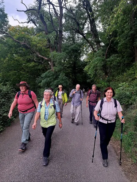 Abmarsch von Winnenden hoch zum Korber Kopf. | Foto: Isolde Reitz