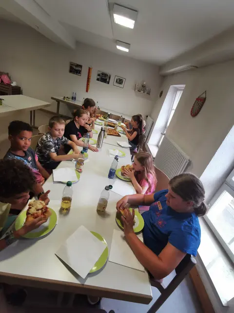 Die Pizza schmeckte allen gut | Foto: Landfrauen Grantschen