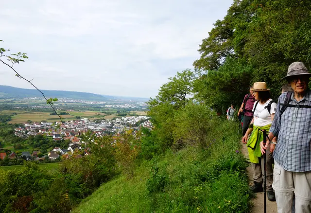 Entlang des Hangweges nach Bouch.. | Foto: Isolde Reitz
