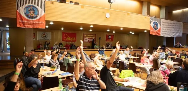 403 Teilnehmerinnen und Teilnehmer aus 31 Ländern beteiligten sich in Zürich und online an der Konferenz "Zimmerwald 2.0" , die von der United Front gegen Faschismus, Krieg und Umweltzerstörung organisiert wurde. Sie engagieren sich gemeinsam für eine weltweite Friedensbewegung, die einen atomaren 3.Weltkrieg verhindert.  | Foto: MLPD