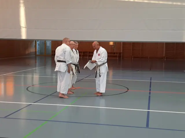 Ein seltenes Highlight: Christian Schollenberger (rechts) absolvierte eine sogenannte „hohe DAN-Prüfung“ zum 8. Dan. | Foto: Karateverein Eppingen