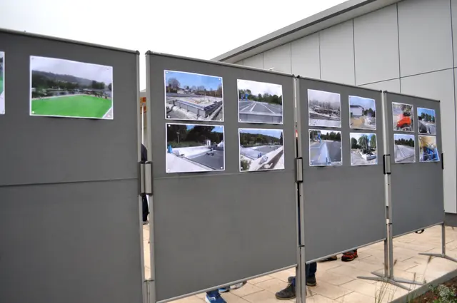 An Stellwänden sieht man die verschiedenen Bauarbeiten die bisher durchgeführt wurden.  | Foto: Daniela Somers