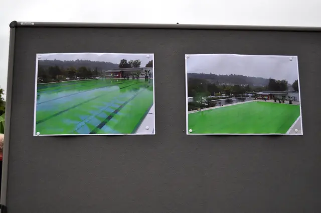 Bilder vom Färbetest. Dabei wird sicher gestellt, dass sich das Wasser gleichmäßig in allen Bereichen des Beckens verteilt. Das ist wichtig für eine optimale Hygiene. | Foto: Daniela Somers