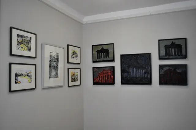 Im Moment ist im Heilbronner Torhaus die Ausstellung: Tor im Tor. Der Künstler Wolfgang Häberle zeigt in seiner Werkreihe Brandenburger Tore verschiedene Interpretationen des berühmten Symbols. | Foto: Daniela Somers