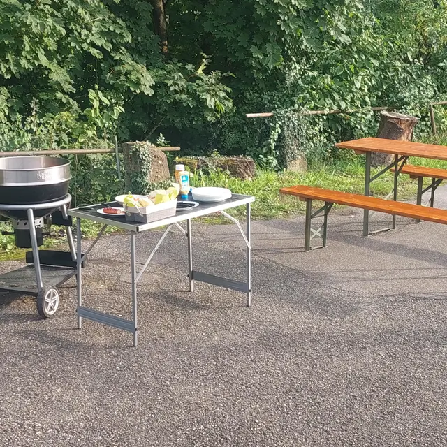 kaum Zeit zum Essen ---- und alles wegen der Arbeit! | Foto: ECH - Helmut Epp