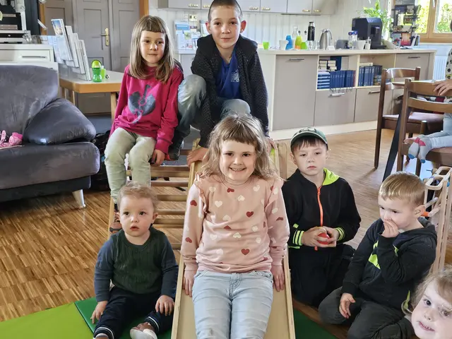 Den Kindern gefällt es in der "warmen Stube" der Apis beim Winterspielplatz Brackenheim: Jedes Mal gibt es was Neues zu entdecken und zu spielen. | Foto: Helga El-Kothany