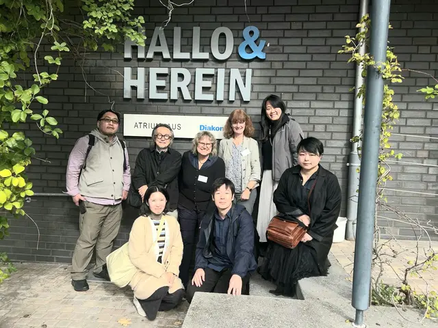 Forschergruppe aus Japan mit den beiden Quartiersmanagerinnen Ute Neuschwander und Andrea Barth | Foto: QZ-MGH