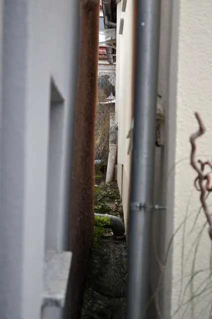 Kleine Gassen, in denen man kaum laufen konnte, führten den Mörder vom Tatort fort. | Foto: Daniela Somers