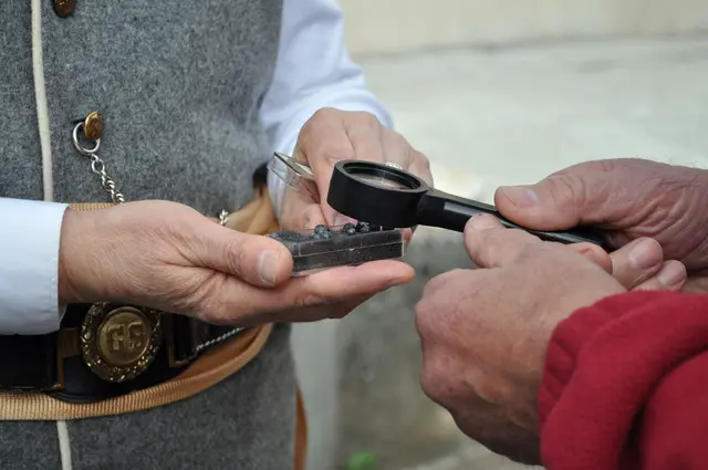 Jedes Gewehr hinterlässt induviduelle Schrammen oder Merkmale auf den Kugeln. | Foto: Daniela Somers