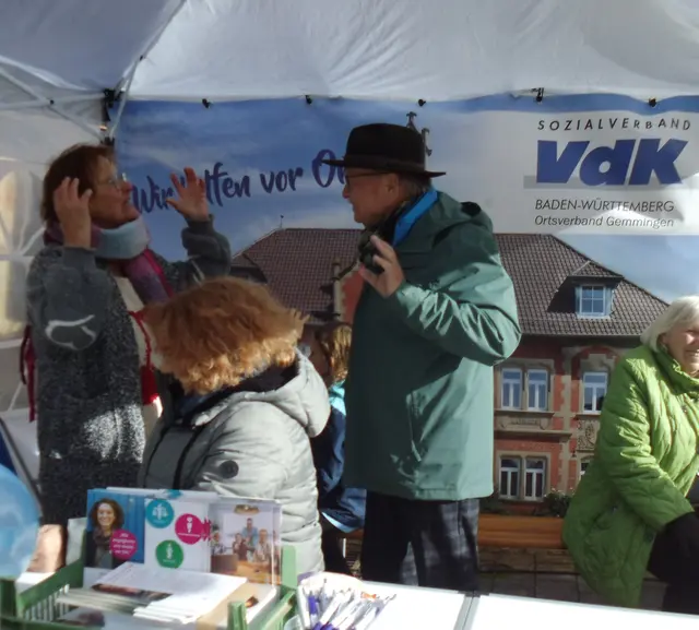 Tolle Gespräche fanden am Infostand statt. Und "impulsiv" wurde es stellenweise auch. | Foto: Vdk
