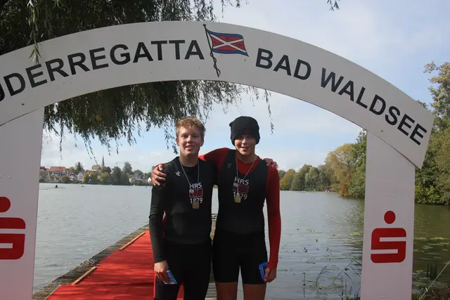 Marlo Müller und Samuel Zimnik am Siegersteg | Foto: Heilbronner RG Schwaben