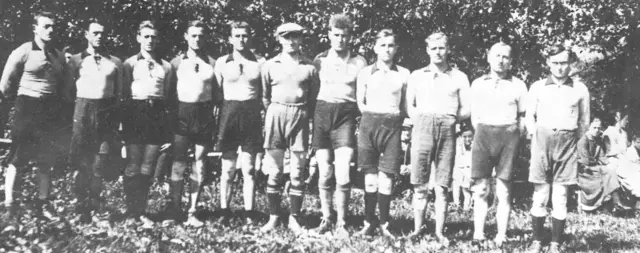 Handball wird in Richen seit 1925 gespielt. Das Foto zeigt eine Mannschaft aus dem Jahr 1931. | Foto: privat