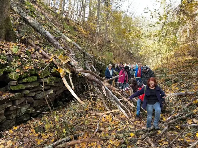 alle Gäste meisterten die Unwegsamkeiten | Foto: Albverein Weinsberg