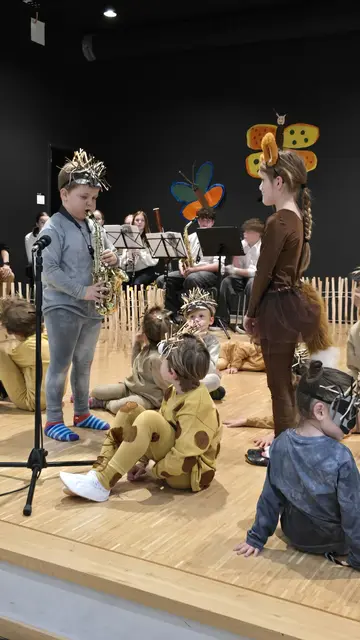 . .  . und das Faultier präsentieren Noti Schlaufuchs ihre Instrumente | Foto: A.S.