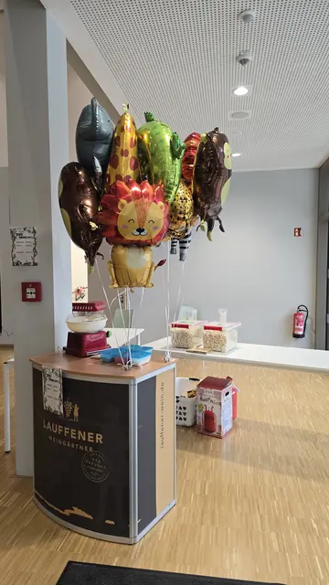 Auch Luftballons, Zuckerwatte und Popcorn durften im Zoo nicht fehlen | Foto: A.S.