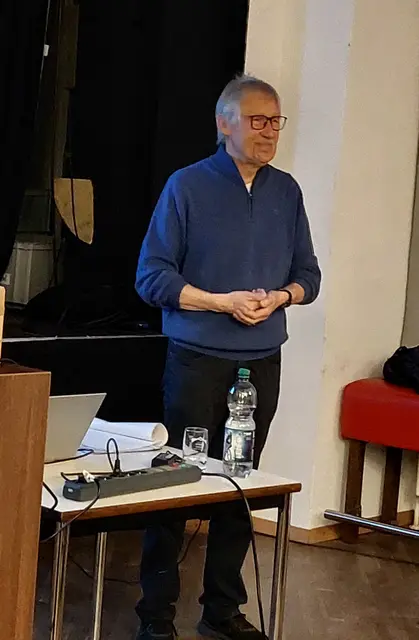 Herr Dr. Müller hielt seinen Vortrag interessant, abwechslungsreich und humorvoll | Foto: eigenes Bildmaterial